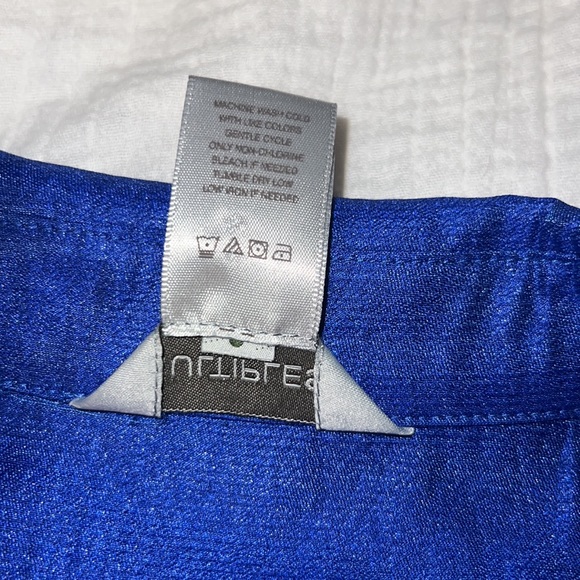 Vintage Multiples Size XS Button Down Top - Picture 16 of 16